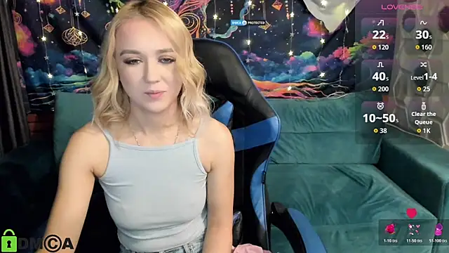 CrystalGirl99 online show from December 2025 08:43:01 AM