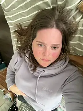 Snapshot of hornykitty1210 chatting on February 2026 07:24:02 PM hornykitty1210 online show from February 2026 07:24:02 PM