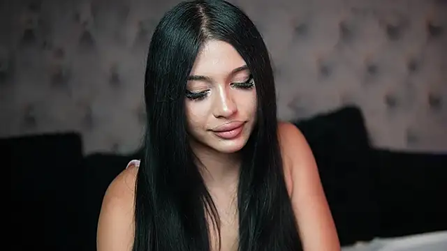 GiuliaSya online show from September 2025 08:45:01 PM