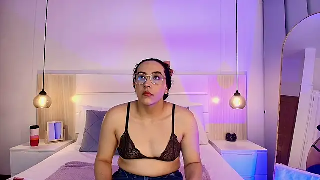 alehia cute online show from October 2025 10:19:01 PM