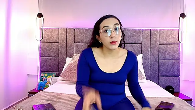 alehia cute online show from December 2025 01:38:02 PM