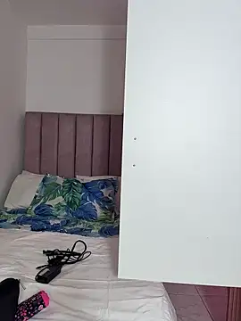 alehia cute online show from April 2026 11:51:02 PM