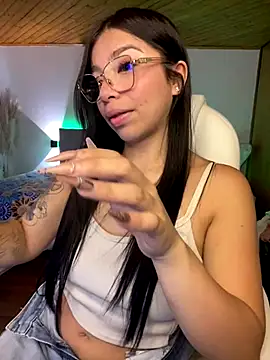 Maddy Piink online show from December 2025 07:01:02 PM