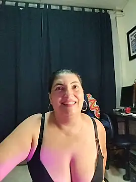 lina maria99 online show from November 2025 01:00:02 AM