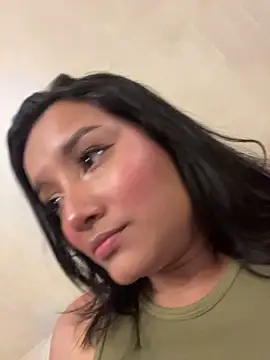 HannahMontgomery online show from November 2025 04:45:02 AM