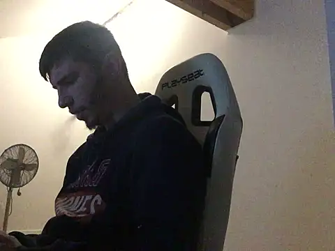 coupleamateurfun23 online show from December 2025 05:09:01 PM