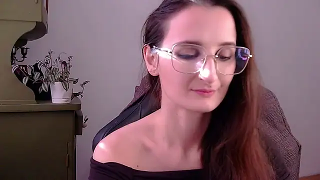 Nova Mystic online show from October 2025 10:38:02 AM