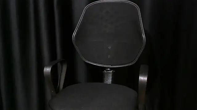 Snapshot of devinantalya chatting on April 2026 12:43:01 PM devinantalya online show from April 2026 12:43:01 PM