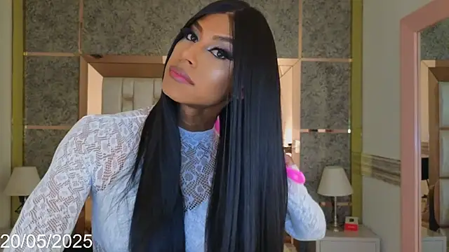 Snapshot of beauty_nina chatting on May 2026 01:28:01 PM beauty nina online show from May 2026 01:28:01 PM