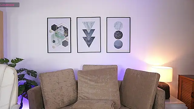 MilaCrave online show from September 2025 11:43:02 AM