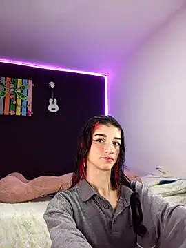 ingrid zese  online show from November 2025 07:35:01 PM