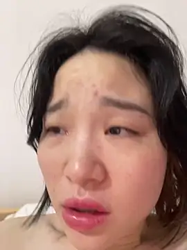 Snapshot of Y2Luvk chatting on February 2026 08:27:01 PM Y2Luvk online show from February 2026 08:27:01 PM