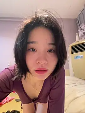 Snapshot of Y2Luvk chatting on February 2026 11:03:02 PM Y2Luvk online show from February 2026 11:03:02 PM