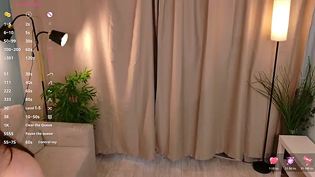 lisabaus online show from December 2025 07:14:02 AM