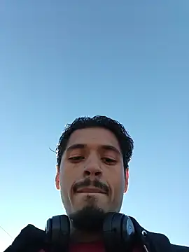 Snapshot of mrredcorn chatting on October 2025 03:46:02 PM mrredcorn online show from October 2025 03:46:02 PM