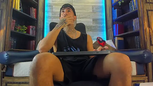 Donovan Desmond online show from October 2025 09:06:01 PM