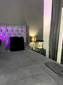 sofii escobar online show from October 2025 06:37:01 AM