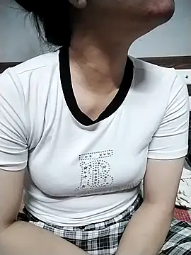 Mie rose online show from November 2025 01:11:01 PM