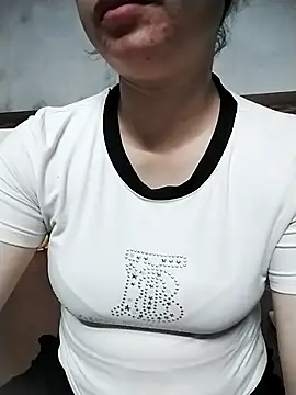 Snapshot of Mie_rose chatting on April 2026 12:42:02 PM Mie rose online show from April 2026 12:42:02 PM