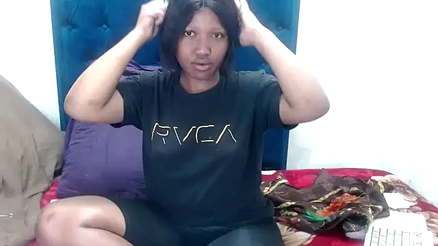 BUNNYCHOWX28 online show from November 2025 09:58:01 PM