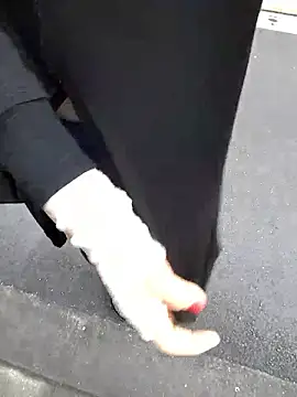 pink-mai online show from February 2026 12:41:01 AM