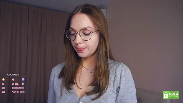 NguyetHankey online show from September 2025 03:34:02 PM