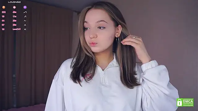 NguyetHankey online show from October 2025 03:30:01 PM