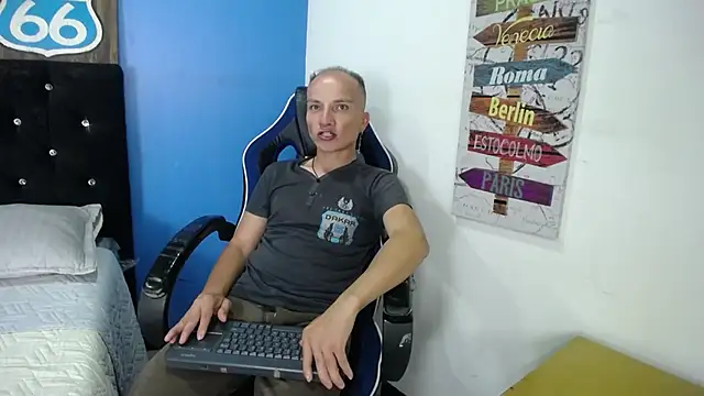 DaddyPoweer online show from October 2025 10:53:02 PM