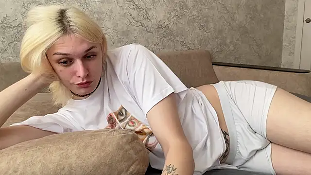 Snapshot of evelina228 chatting on September 2025 07:02:01 AM evelina228 online show from September 2025 07:02:01 AM