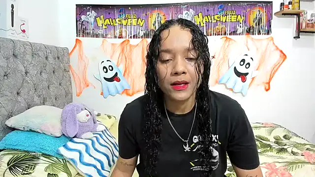 nay and aleja1 online show from October 2025 02:41:02 AM