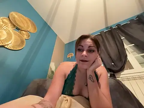 minettedusud online show from November 2025 09:37:01 AM