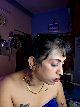 Snapshot of Love_Beauty01 chatting on May 2026 07:00:02 PM Love Beauty01 online show from May 2026 07:00:02 PM