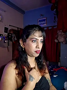 Snapshot of Love_Beauty01 chatting on May 2026 04:34:02 PM Love Beauty01 online show from May 2026 04:34:02 PM