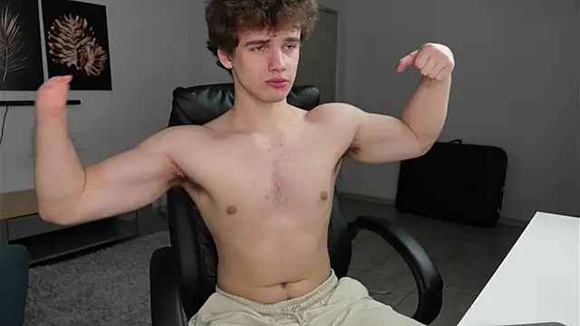 Snapshot of Ricky_Becko chatting on October 2025 03:03:01 PM Ricky Becko online show from October 2025 03:03:01 PM