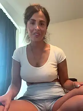 Snapshot of Alona_Brown chatting on September 2025 07:59:01 PM Alona Brown online show from September 2025 07:59:01 PM