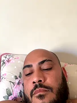 Snapshot of Morenocasado34liberal chatting on September 2025 04:17:01 PM Morenocasado34liberal online show from September 2025 04:17:01 PM