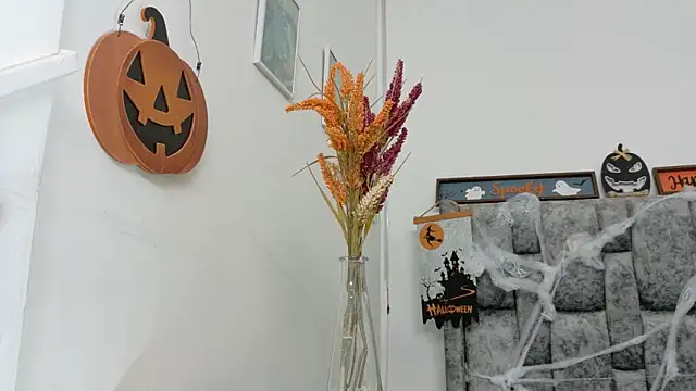 Lizbeth Rouse online show from October 2025 10:38:02 AM