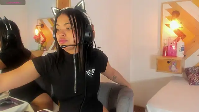 SoleneFontaine online show from December 2025 05:31:01 PM