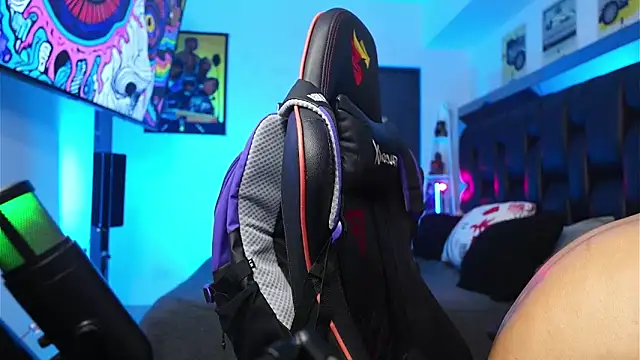 logan hugh8 online show from February 2026 03:24:02 AM