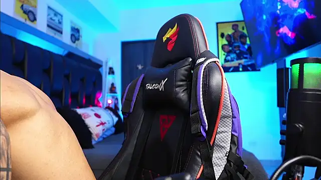 logan hugh8 online show from February 2026 01:04:02 AM