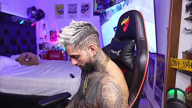 logan hugh8 online show from March 2026 01:01:01 AM