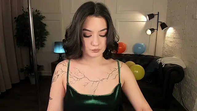 Dark Moni online show from October 2025 02:33:01 AM