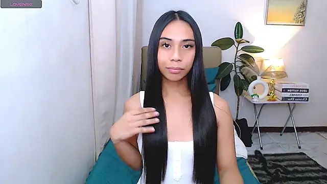 Snapshot of scarlet_smith7 chatting on June 2026 01:32:01 AM scarlet smith7 online show from June 2026 01:32:01 AM