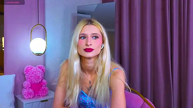 Monica Leen online show from November 2025 06:24:02 AM