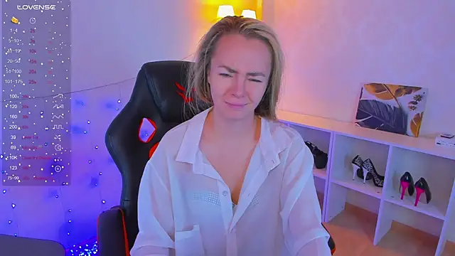 Snapshot of Little_Rockk chatting on September 2025 04:49:02 AM Little Rockk online show from September 2025 04:49:02 AM