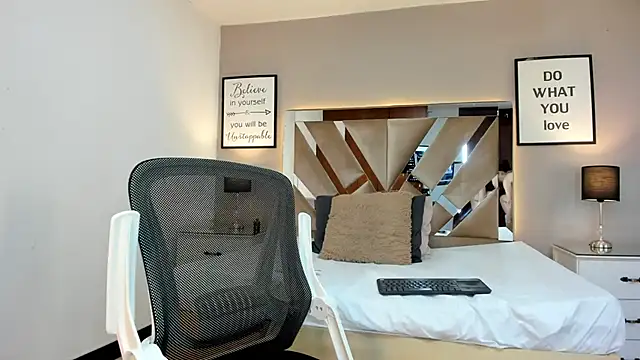 cellestehot online show from October 2025 01:44:02 PM