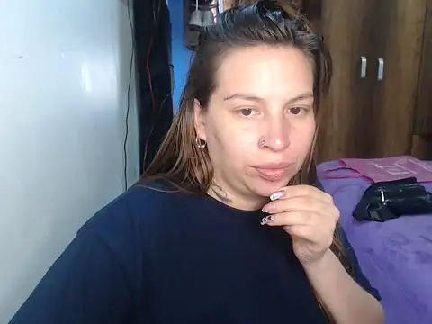 cloequeen15 online show from March 2026 07:48:01 PM