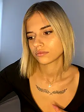 Snapshot of AishaKali chatting on October 2025 07:27:01 AM AishaKali online show from October 2025 07:27:01 AM