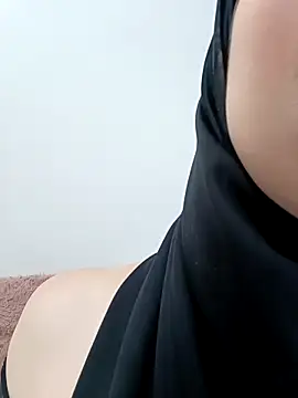 jamila zair online show from April 2026 03:39:02 PM