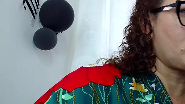 TifanyQueen  online show from October 2025 07:57:02 PM